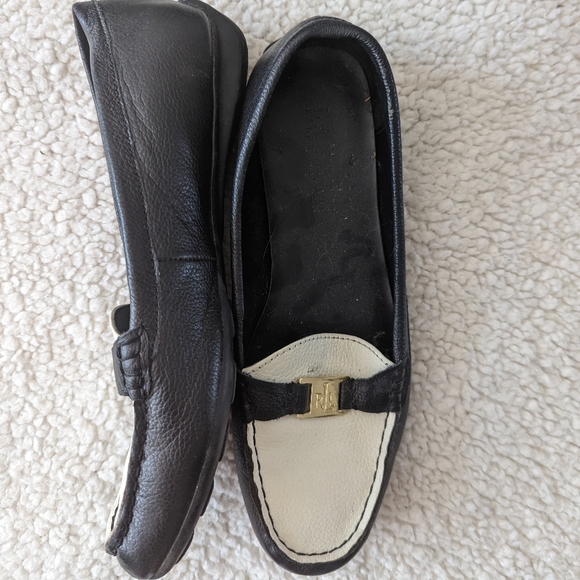 Ralph Lauren Genuine Leather flats Embossed with Monogram in Gold Detailing - Picture 3 of 4